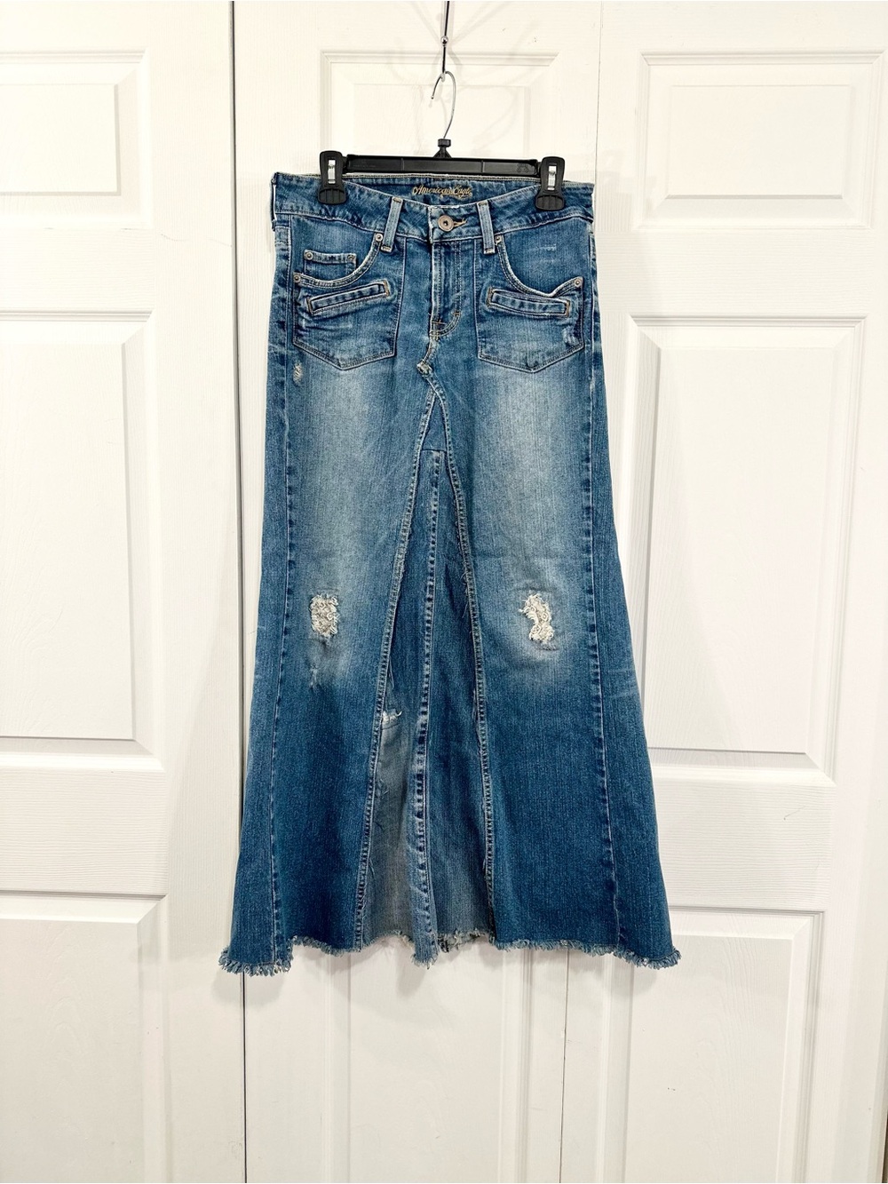 American Eagle Limited Blue Issue Distressed Denim Skirt 6